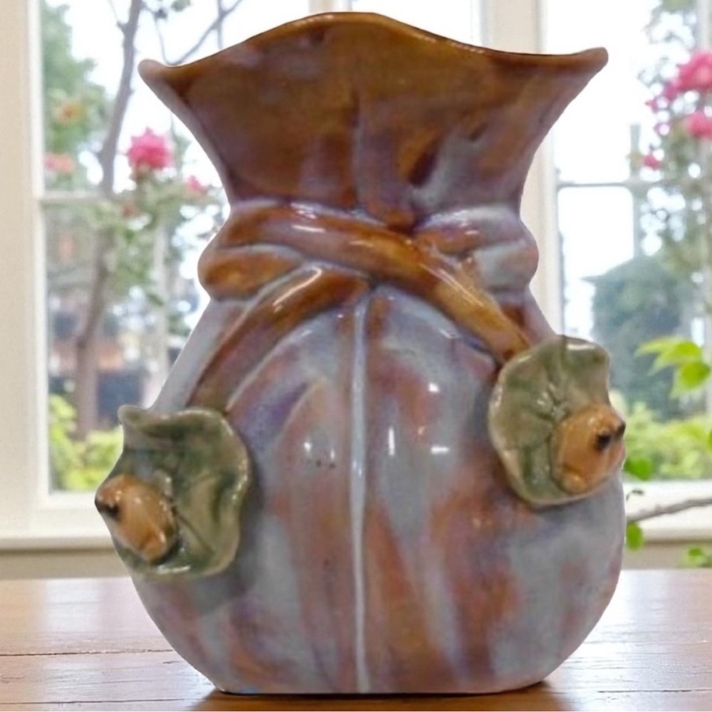 Majolica Frogs on Lily Pads Pottery Vase 7" Tall
